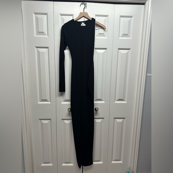 Naked Wardrobe Black Asymmetrical One Sleeve Ribbed Bodycon Maxi Dress Size 1 - Picture 1 of 10